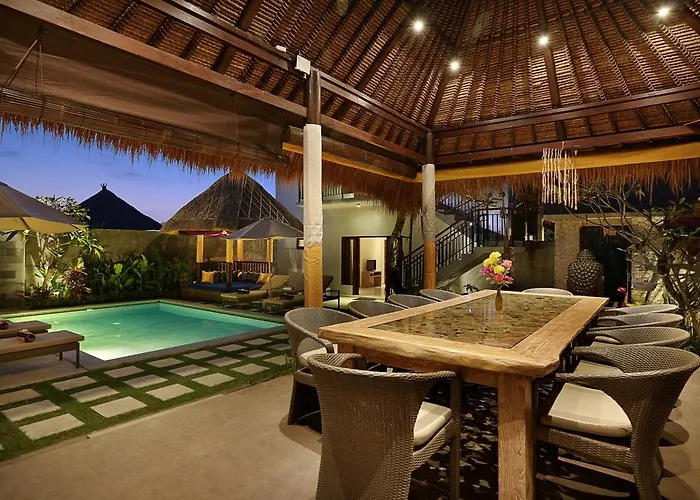Coconuts Balangan Beach Villa *